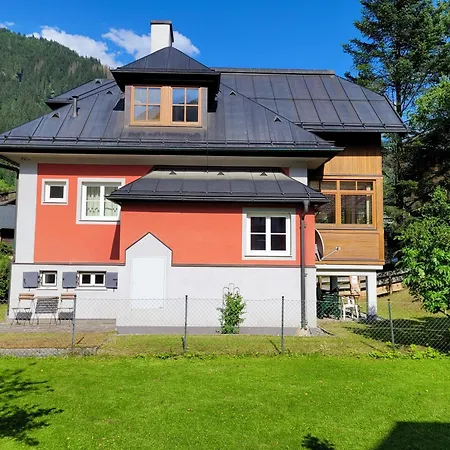 Schnuck - Rote Feriehus *